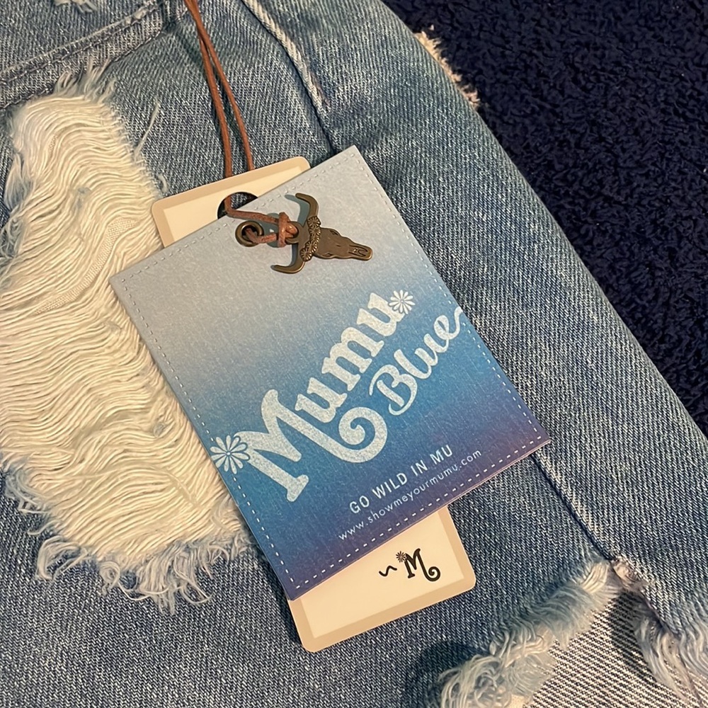 NWT Show Me your Mumu high waisted star denim shorts - Picture 3 of 7